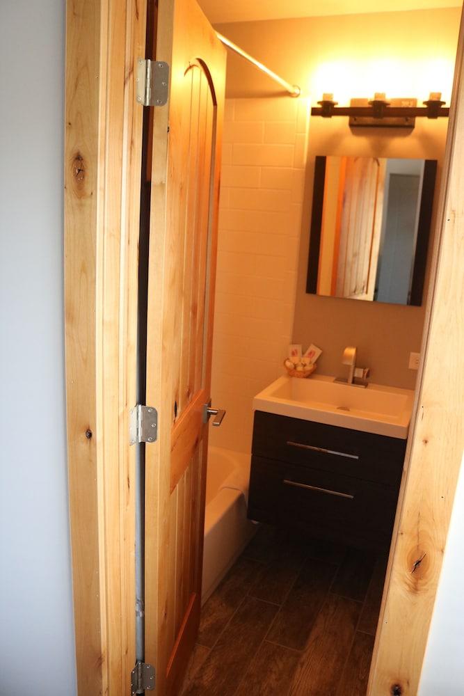 Columbine Inn photo 74