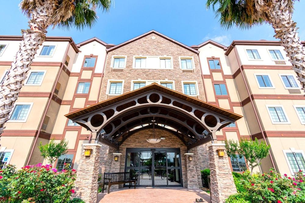 Staybridge Suites Houston IAH - Beltway 8 by IHG photo 10