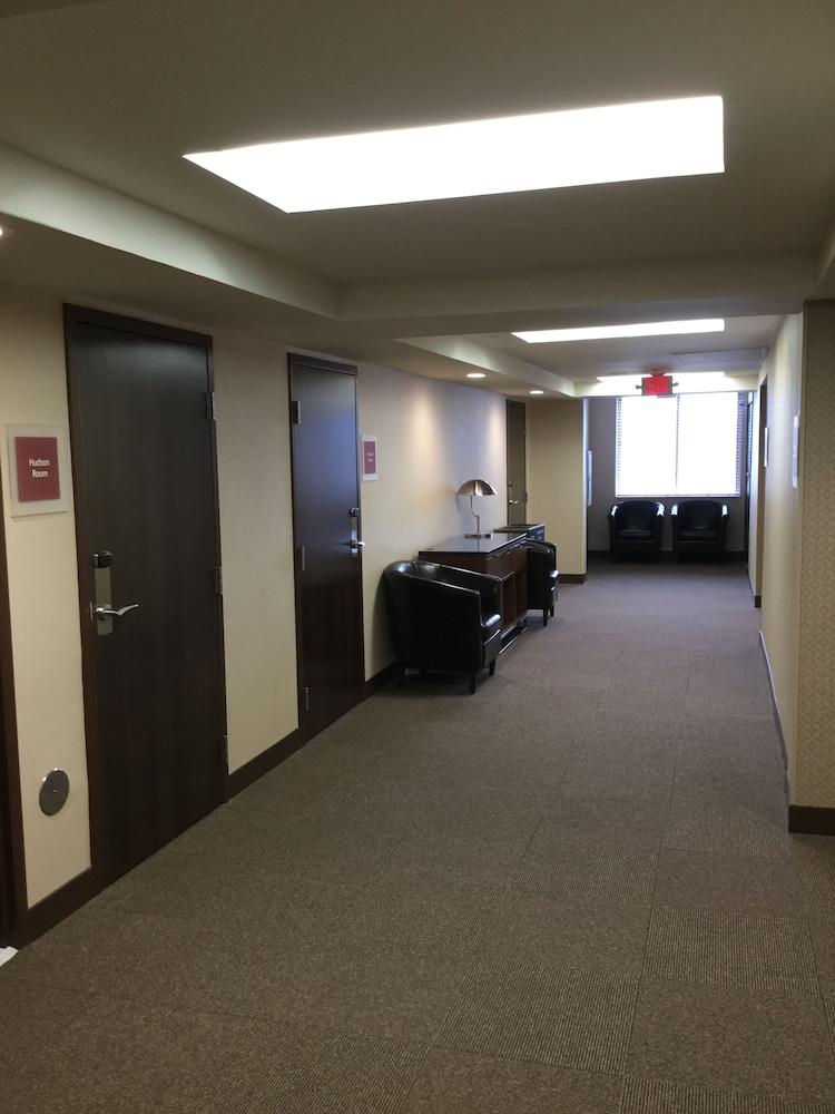 Radisson Hotel Detroit Metro Airport photo 30