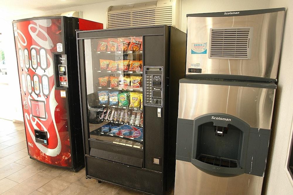 Motel 6 Hattiesburg, MS photo 13