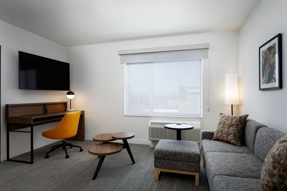Towneplace Suites By Marriott Tracy photo 3
