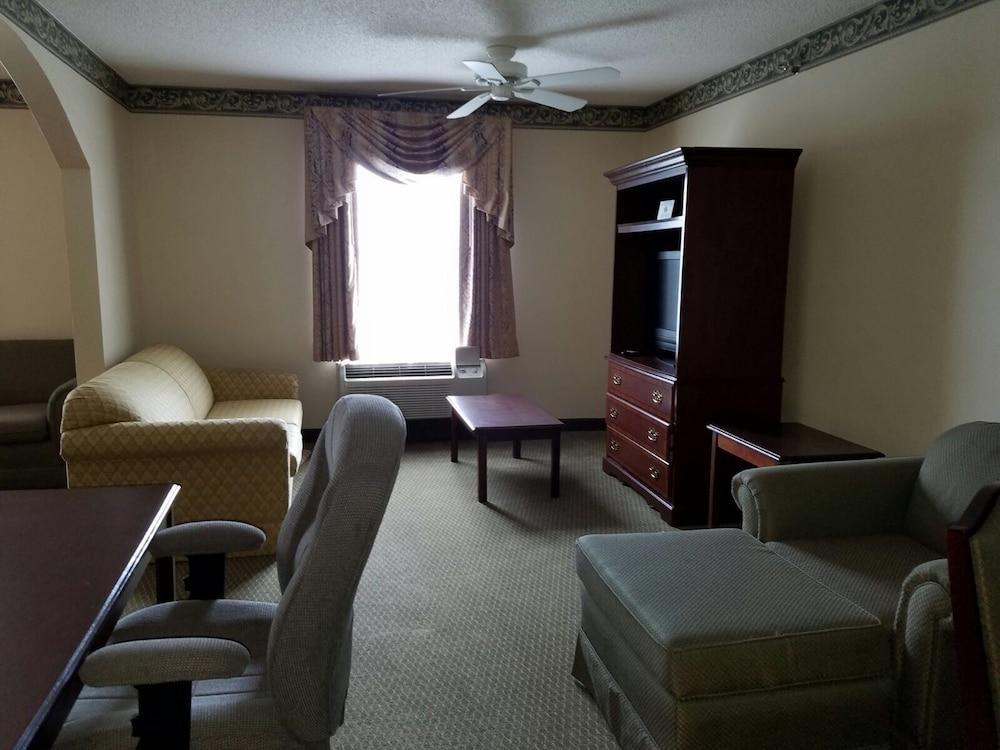 American Inn & Suites - High Point NC photo 5