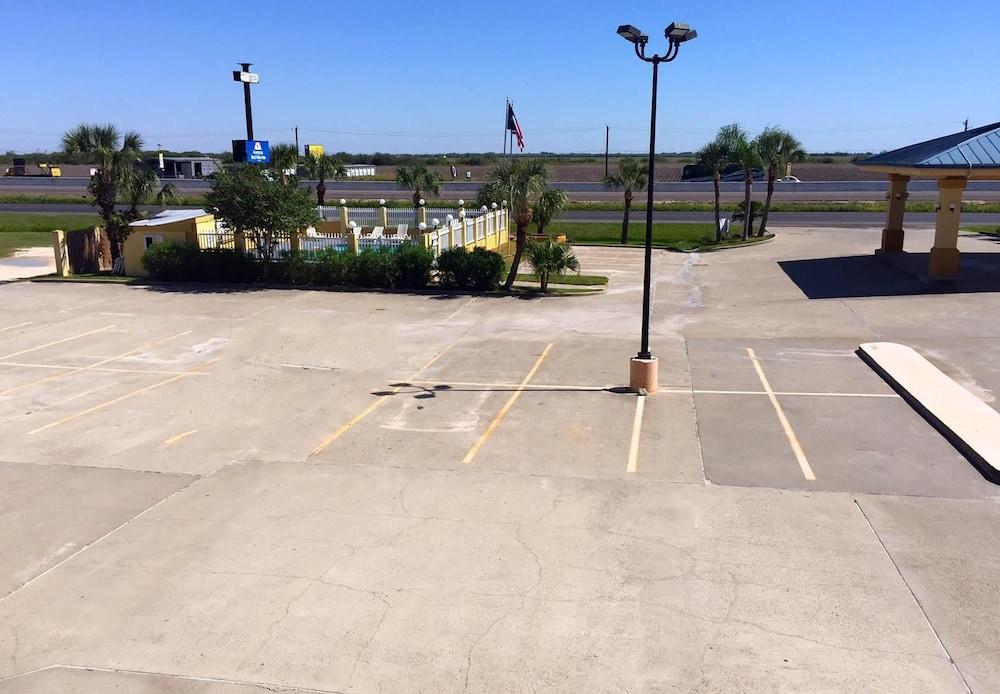 Americas Best Value Inn Bishop Kingsville photo 5