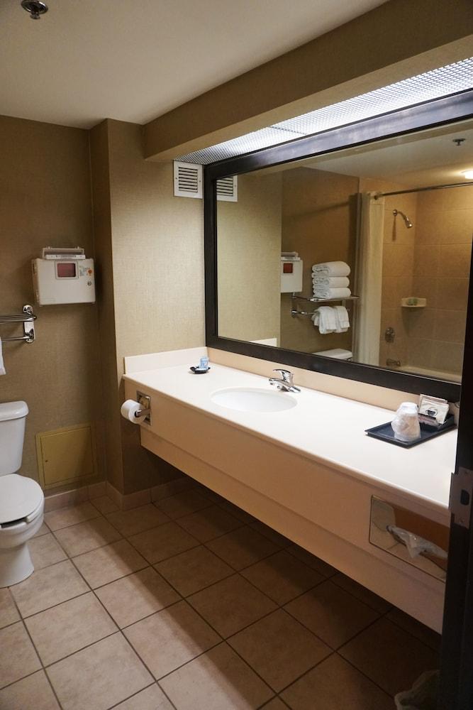 Casino Queen Hotel photo 22
