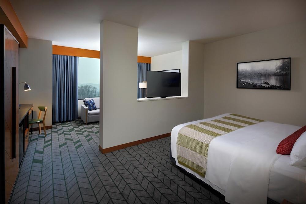 Emerald Queen Hotel and Casino - Tacoma photo 47