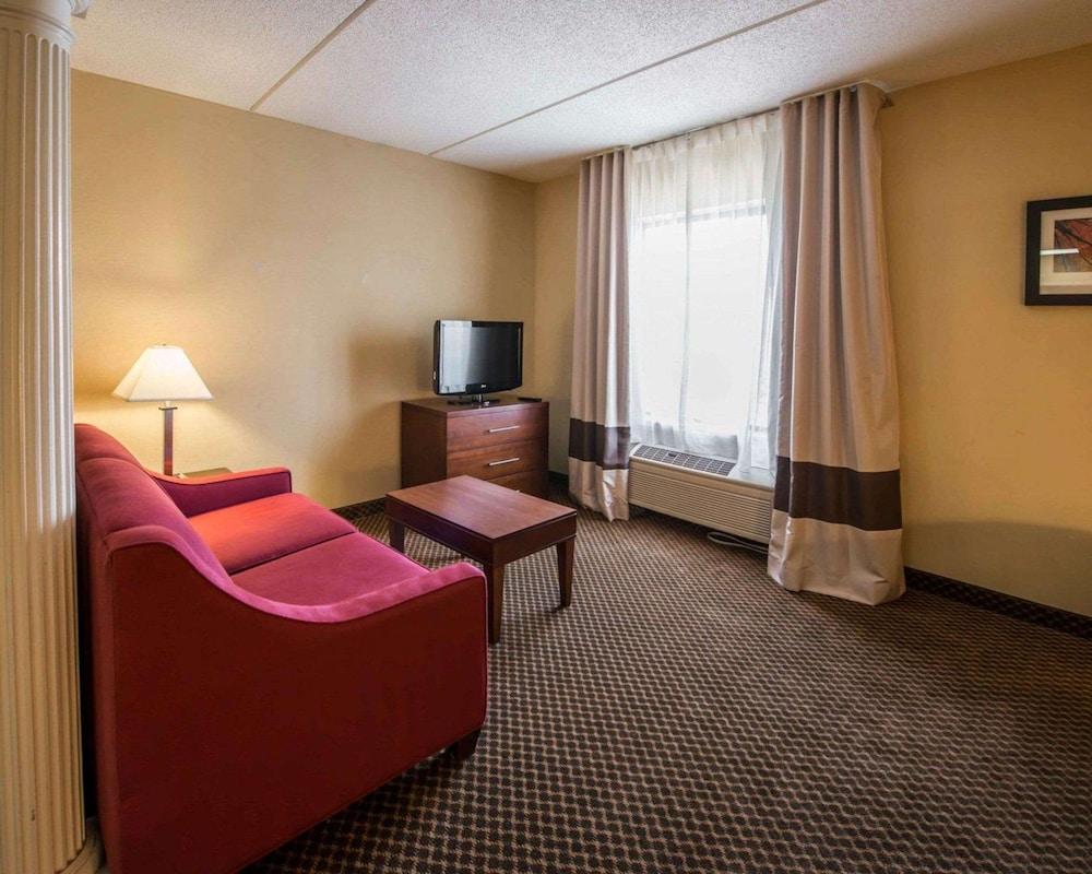 Comfort Inn & Suites Morganton South photo 21
