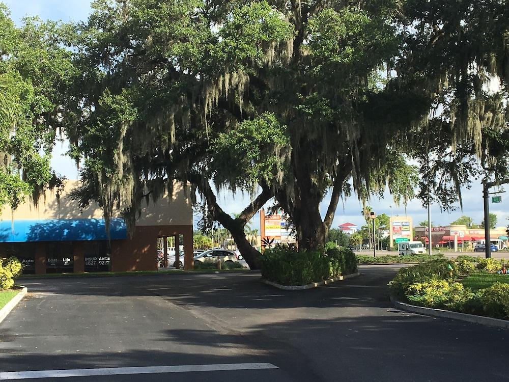 Days Inn by Wyndham Port Charlotte/Punta Gorda photo 30