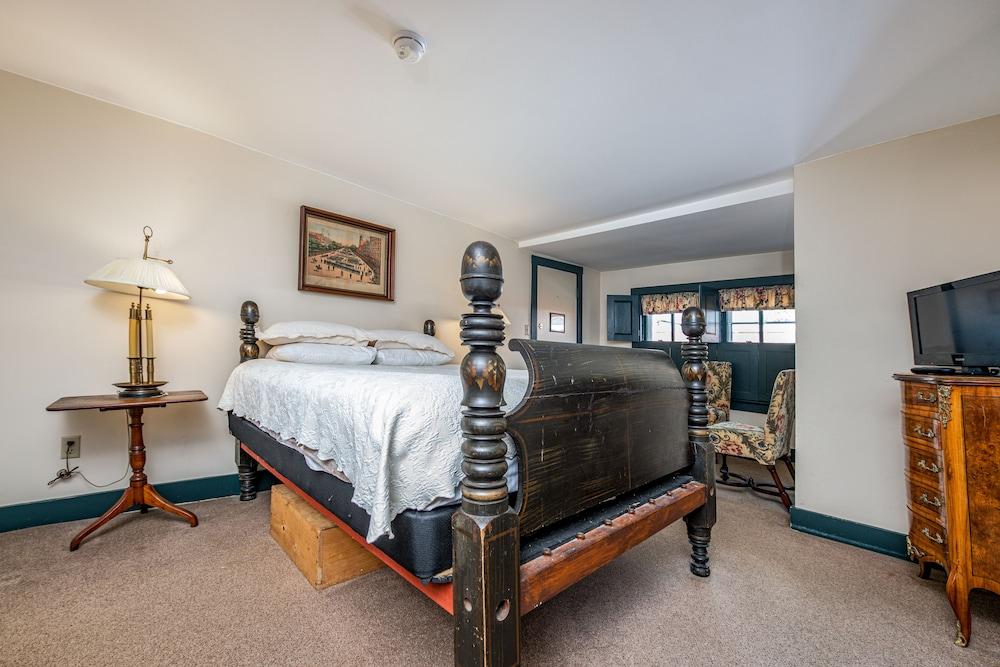 Wayside Inn photo 25
