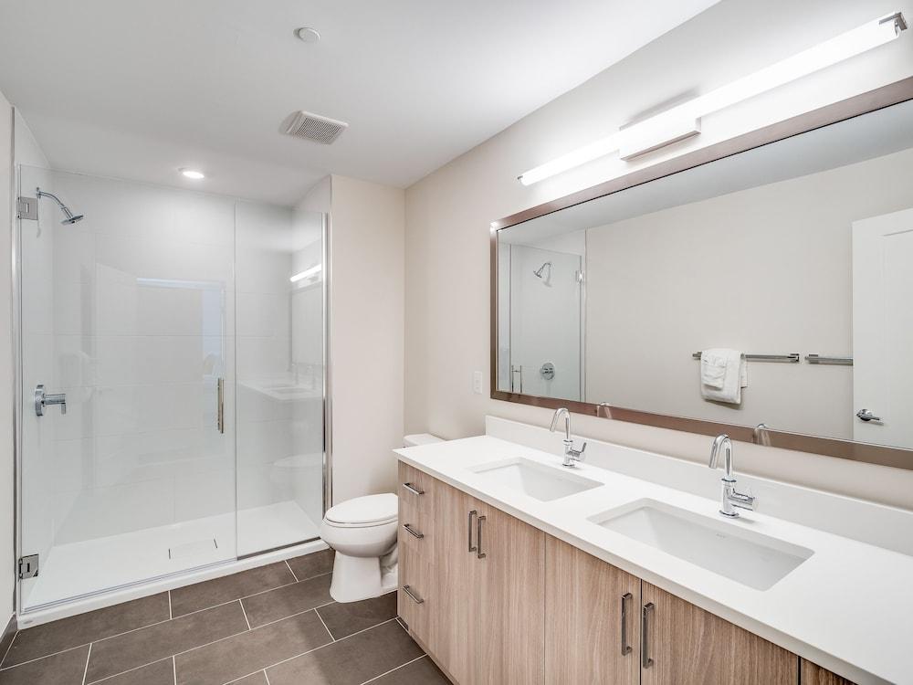 Global Luxury Suites at Bethesda Metro photo 14
