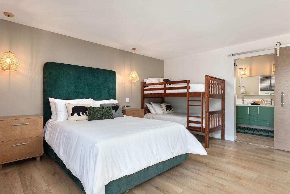 California Inn photo 9