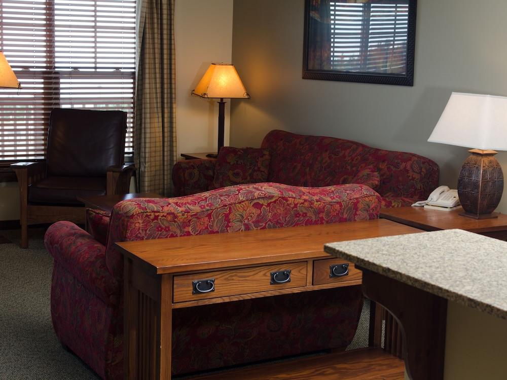 Soaring Eagle Lodge photo 13