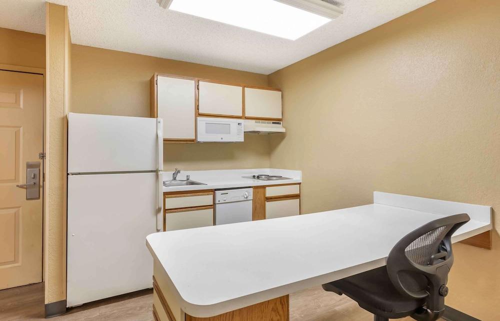 Extended Stay America Select Suites - Denver - Tech Center South - Greenwood Village photo 16