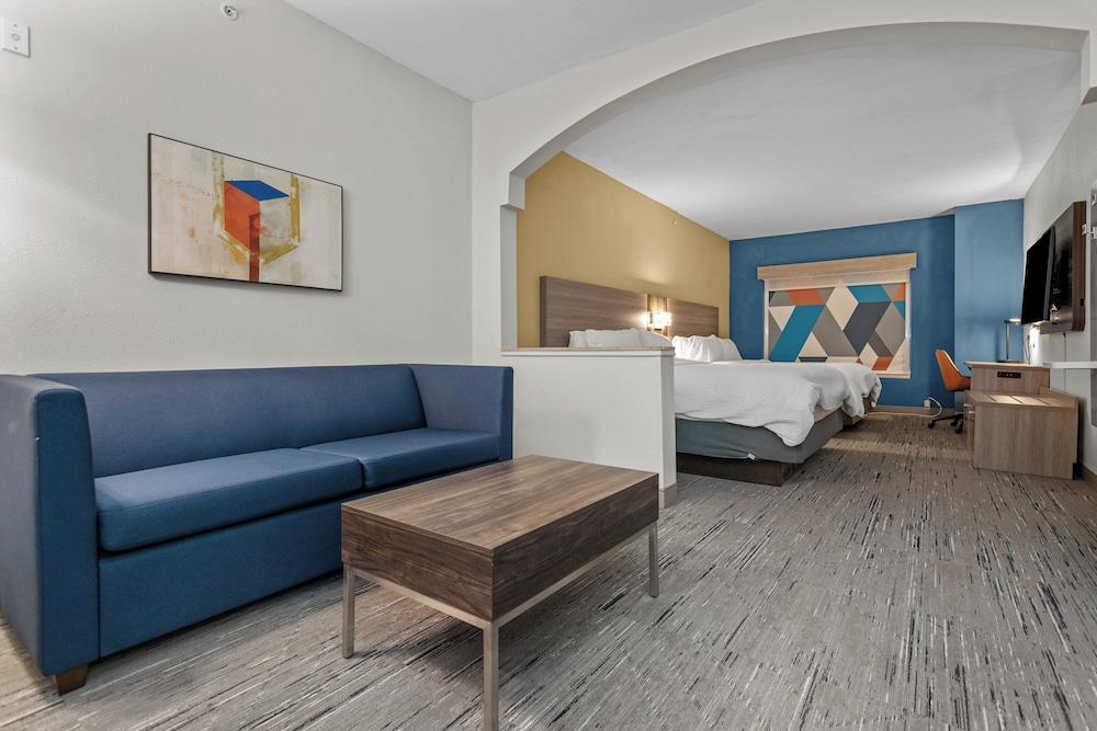 Holiday Inn Express Crockett by IHG photo 9