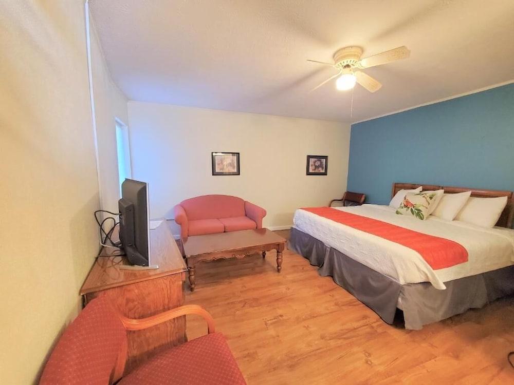 Meadowlark Motel with Restaurant & Bar photo 15