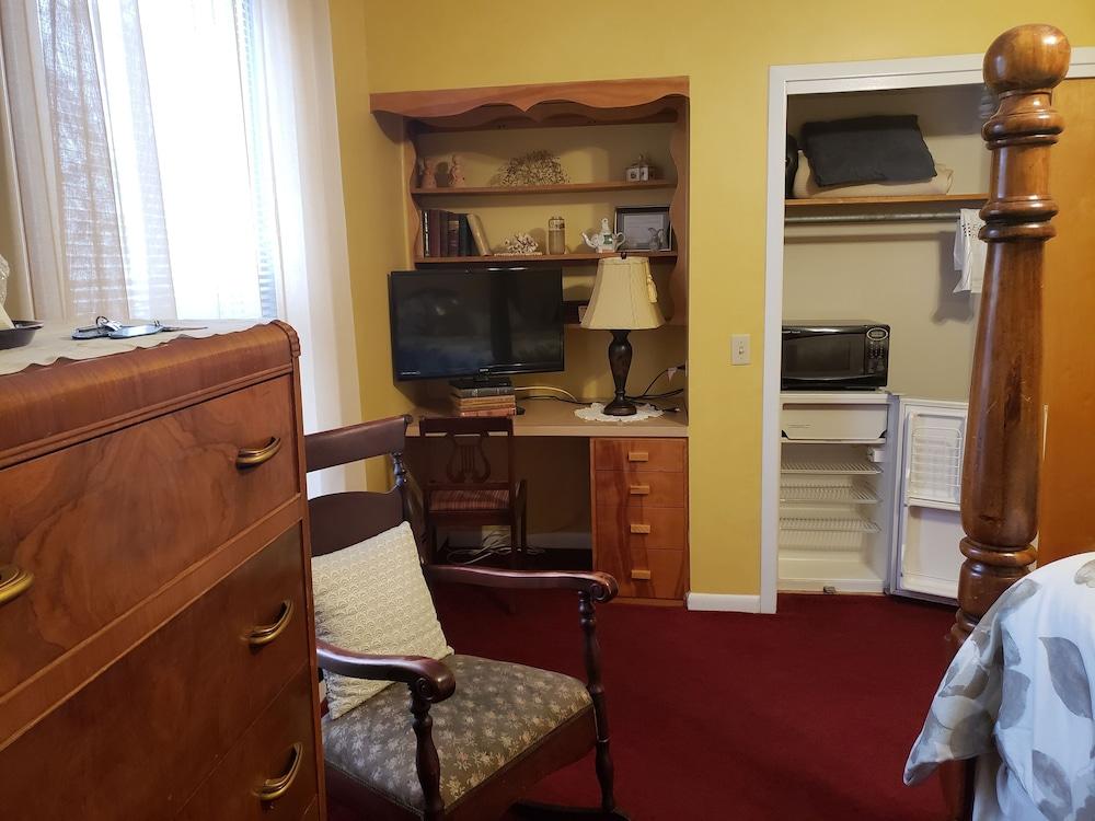 The Colonial Motel photo 8