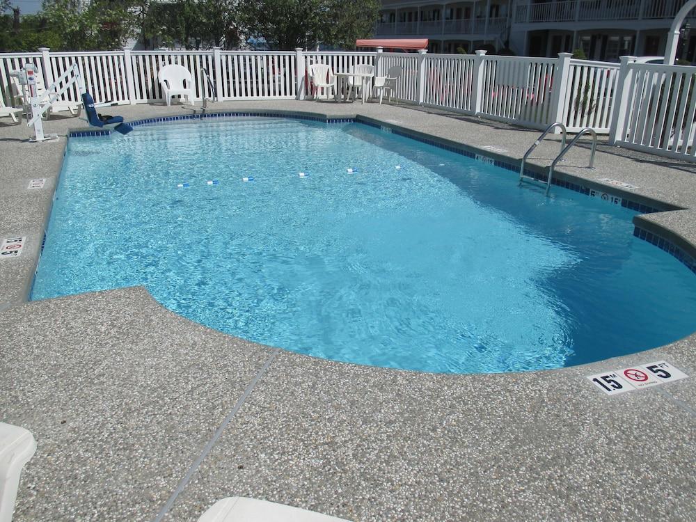 Long Beach Motor Inn photo 20