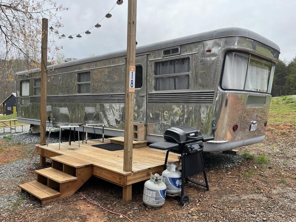 Emberglow Outdoor Resort photo 4