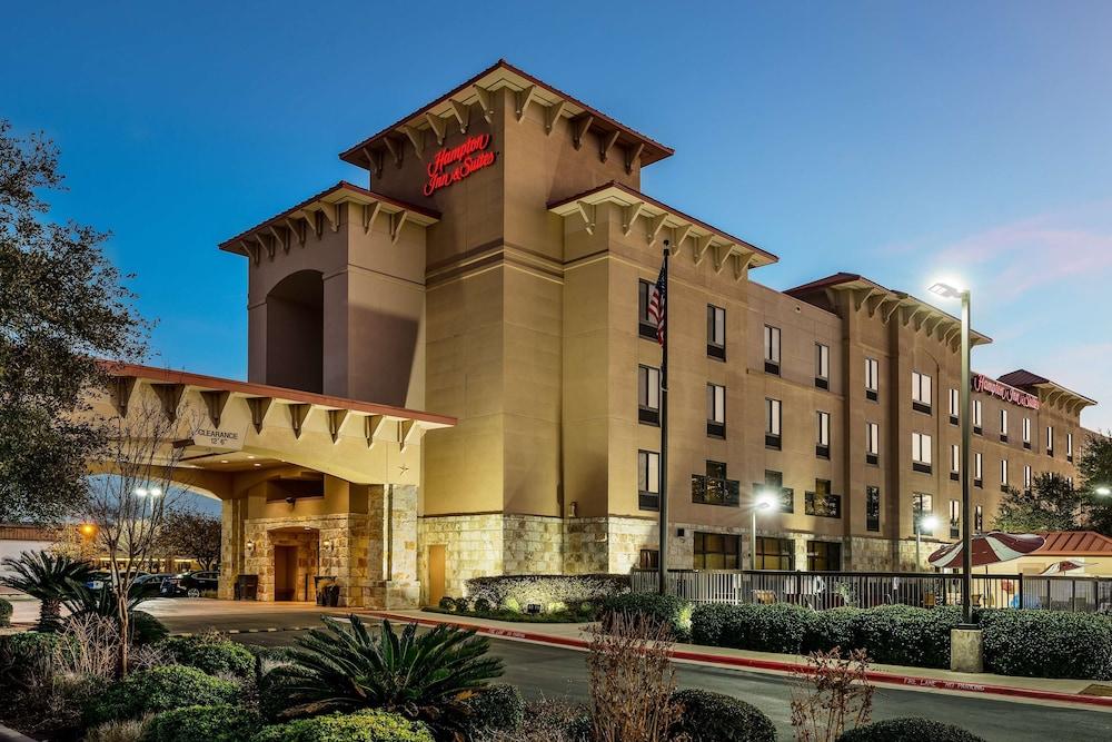 Hampton Inn & Suites San Marcos photo 38