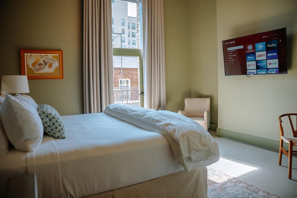 The Woodward Hotel photo 21