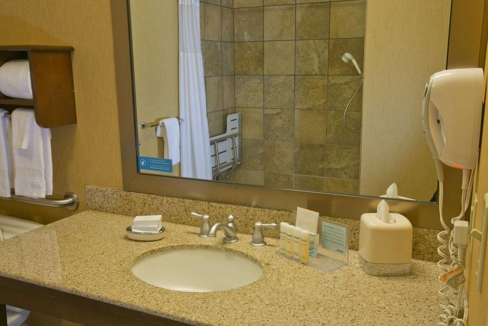 Hampton Inn & Suites Wiggins photo 34