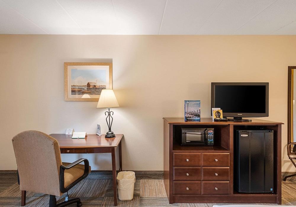 Quality Inn photo 9