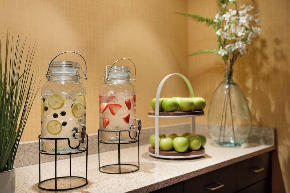 Courtyard Marriott Greenville photo 33