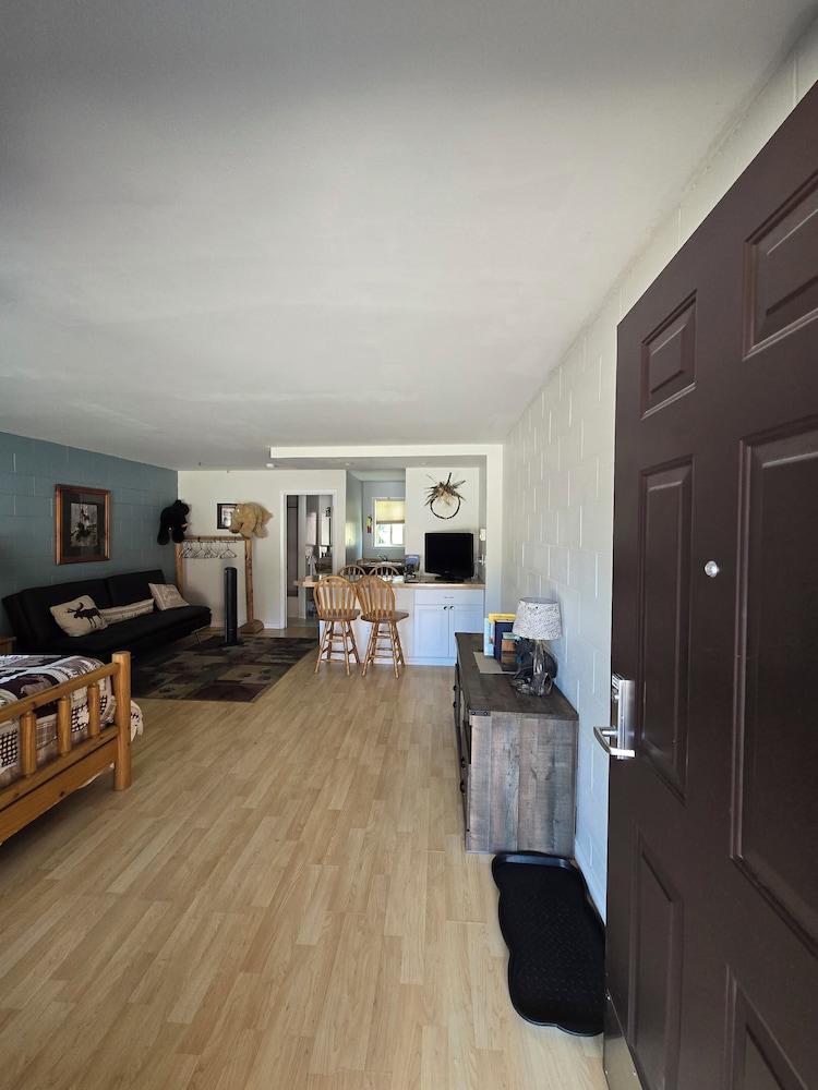 Chateau Rouge Condominiums photo 90