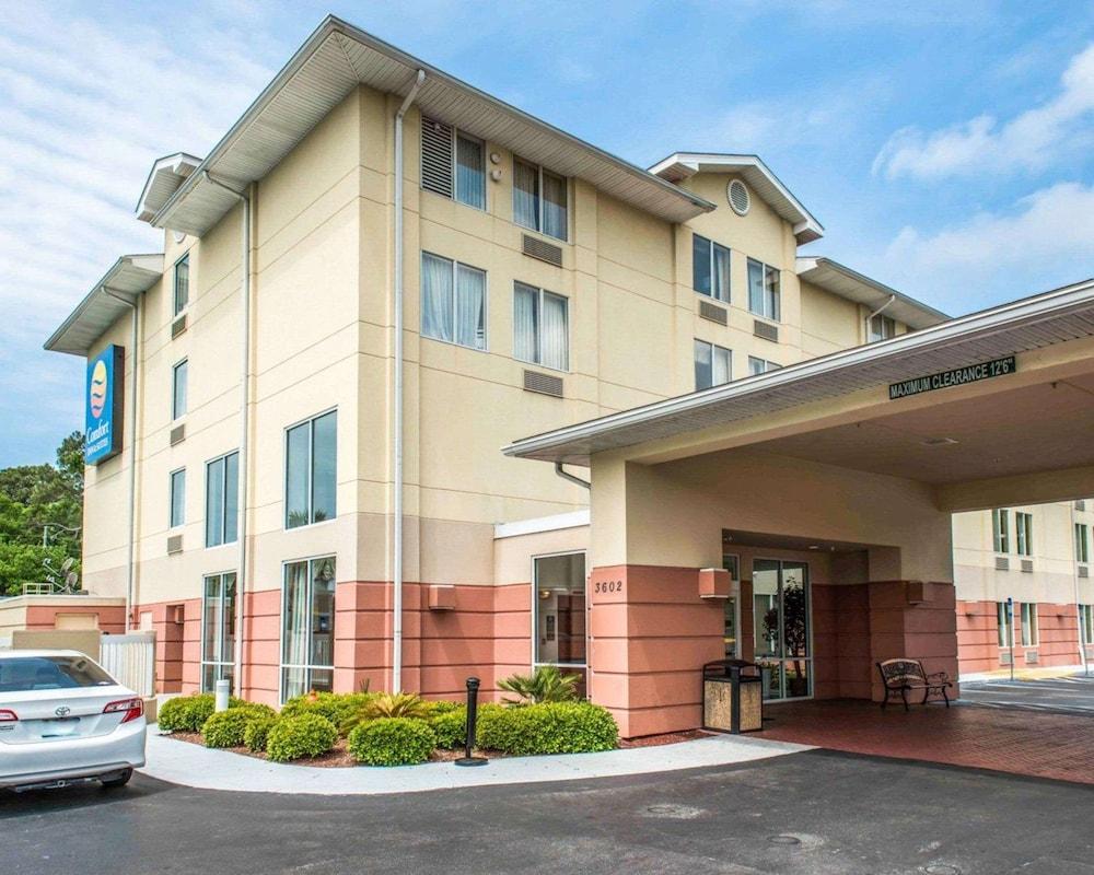 Comfort Inn & Suites photo 32
