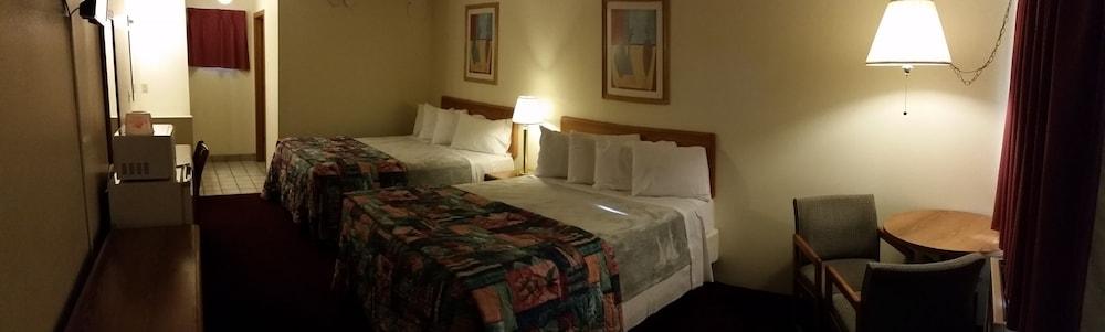 Surfside Motel photo 13