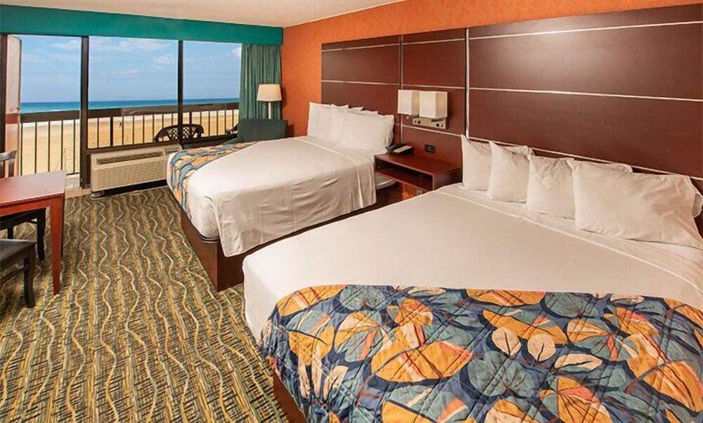 Breakers Resort Inn photo 30