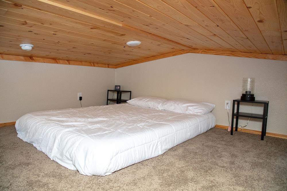 Trail and Hitch Tiny Home Hotel and RV photo 79