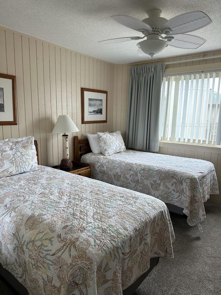 Outer Banks Beach Club photo 14