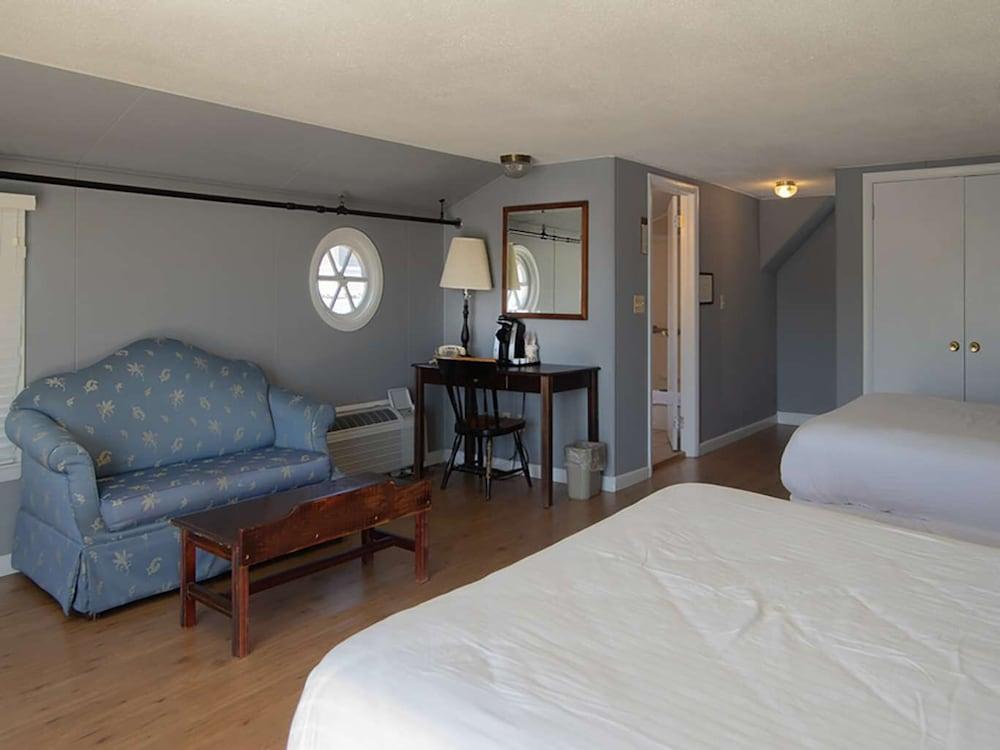 Fishermans Wharf Inn photo 47