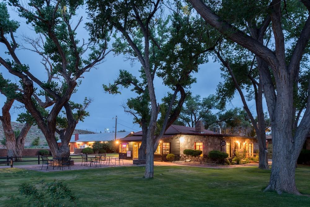 Thunderbird Lodge photo 1