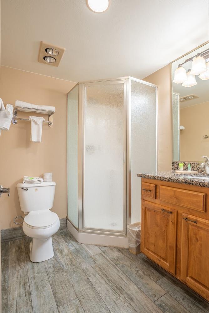 Petty Ranch Inn photo 37