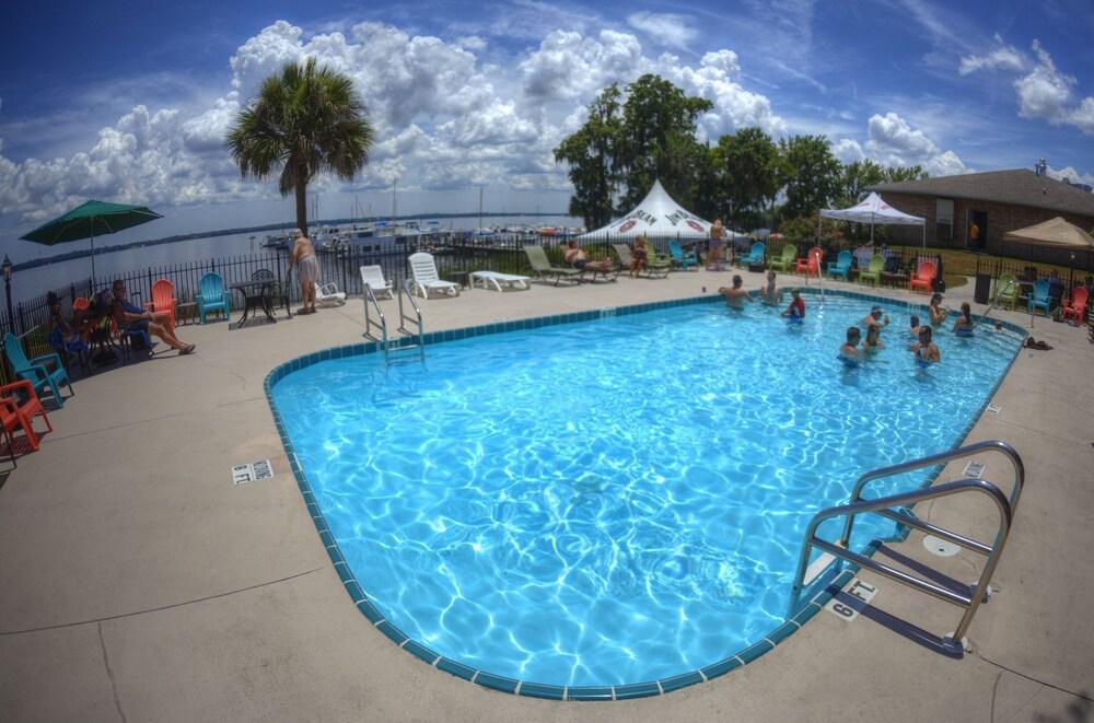 Crystal Cove Hotel photo 26