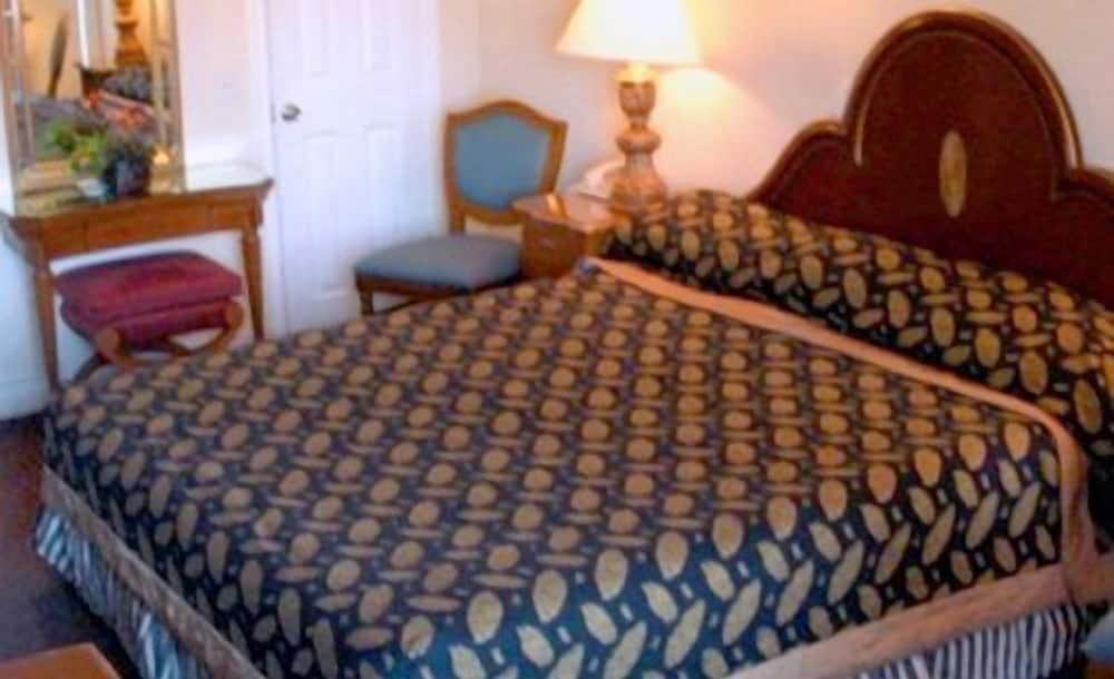 Travel Inn And Suites photo 6