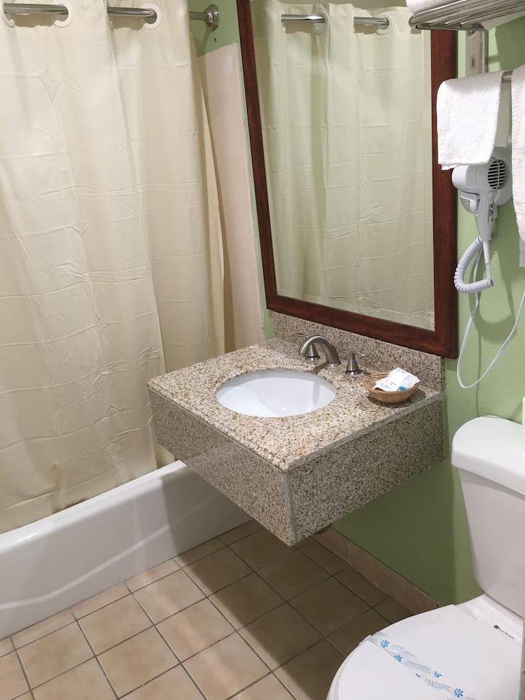 American Inn & Suites LAX photo 14