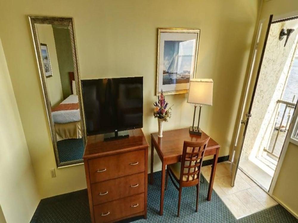 Pier 4 Hotel photo 6