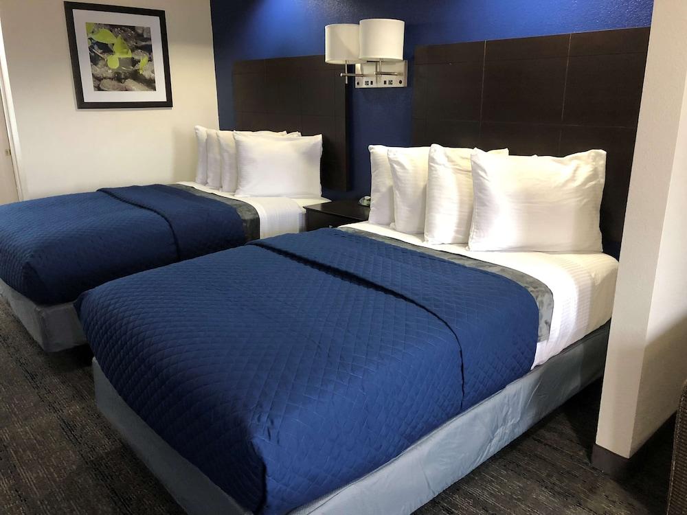 Executive Inn & Suites Joaquin photo 21