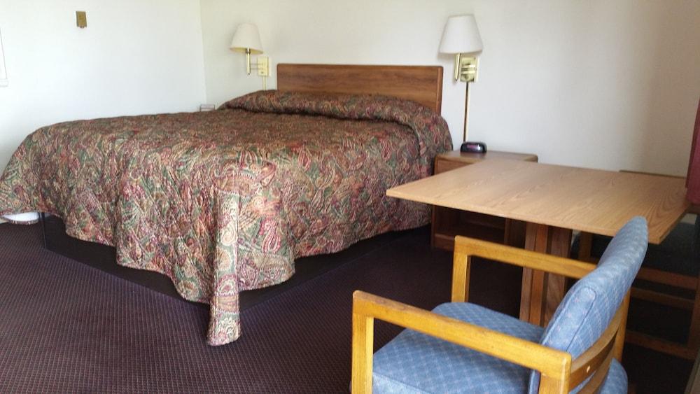 Norton Shores Inn photo 19