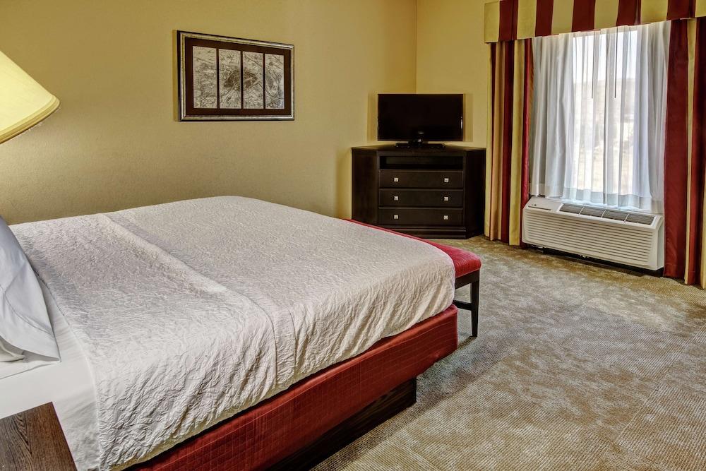 Hampton Inn Jacksonville-Anniston Area photo 22