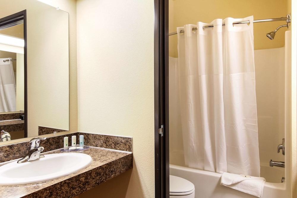Quality Inn Selah North Park photo 7