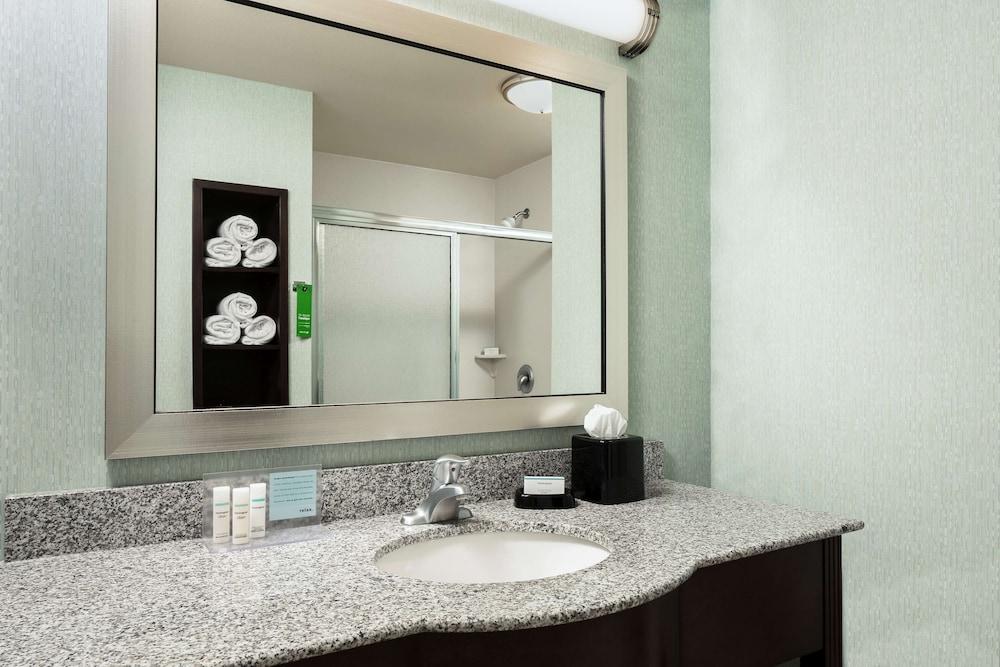 Hampton Inn & Suites Lincoln - Northeast I-80 photo 30