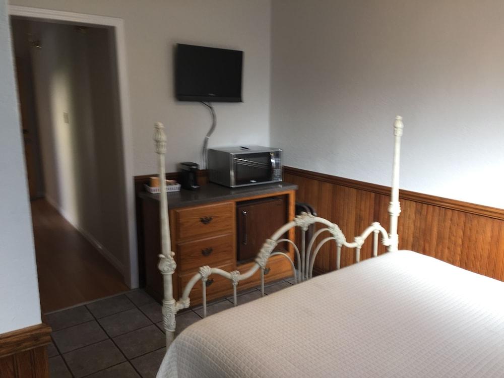 Seacrest Inn photo 36