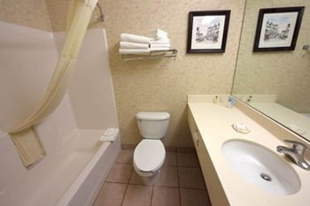 Fairview Beachfront Inn photo 12