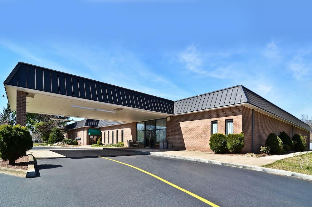 Pocono Resort Conference Center - POCONO MOUNTAINS — hotel in White Haven