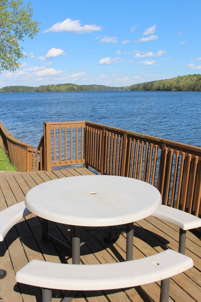 The Wharf Resort photo 7