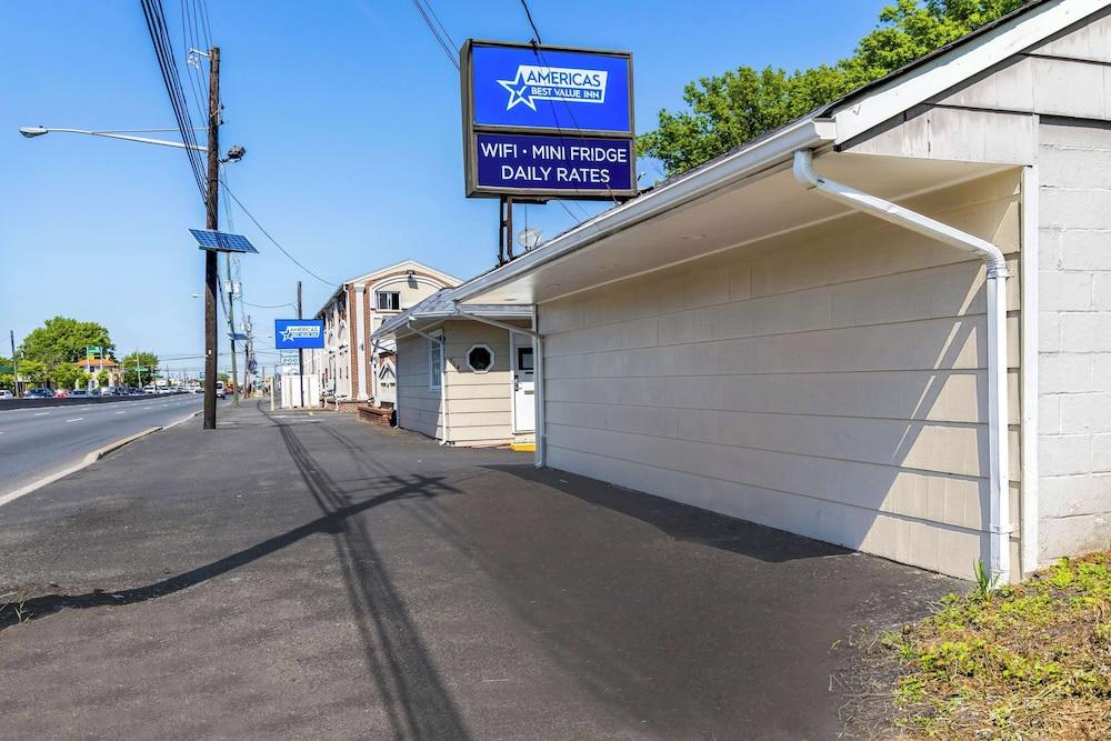 Americas Best Value Inn Avenel Woodbridge photo 22