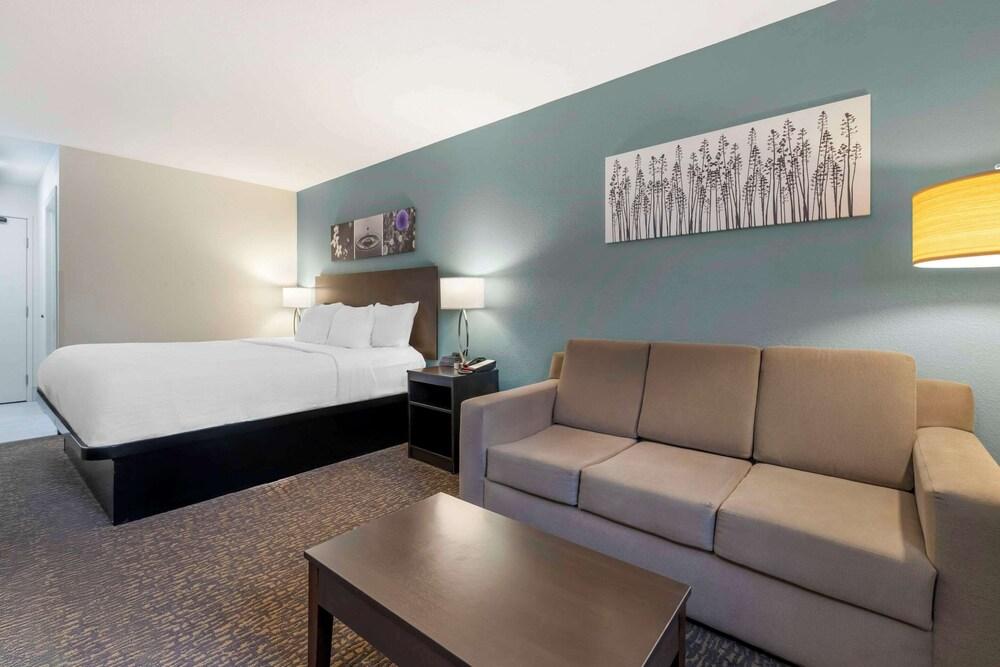 Sleep Inn & Suites Wisconsin Dells - Lake Delton photo 11
